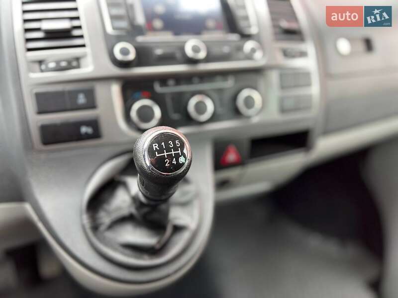 Мінівен Volkswagen Transporter 2012 в Києві
