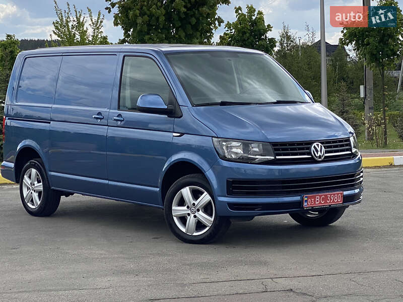 Грузовой фургон Volkswagen Transporter 2017 в Ирпене