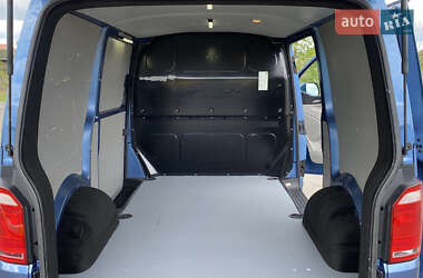 Грузовой фургон Volkswagen Transporter 2017 в 