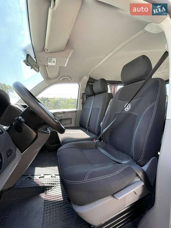 Минивэн Volkswagen Transporter 2009 в Ужгороде