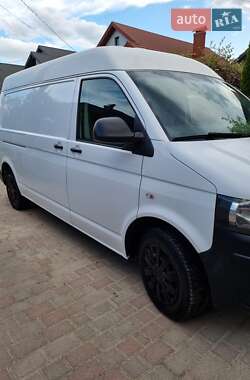 Вантажний фургон Volkswagen Transporter 2015 в 