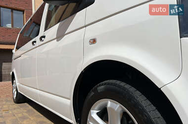 Мінівен Volkswagen Transporter 2010 в 