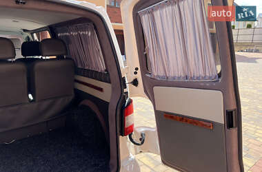 Мінівен Volkswagen Transporter 2010 в 