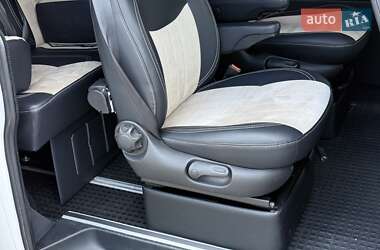 Минивэн Volkswagen Transporter 2016 в 