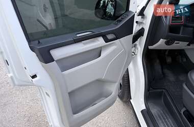 Минивэн Volkswagen Transporter 2016 в 