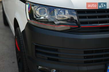 Минивэн Volkswagen Transporter 2016 в 