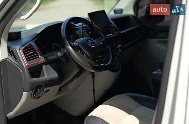 Минивэн Volkswagen Transporter 2016 в 