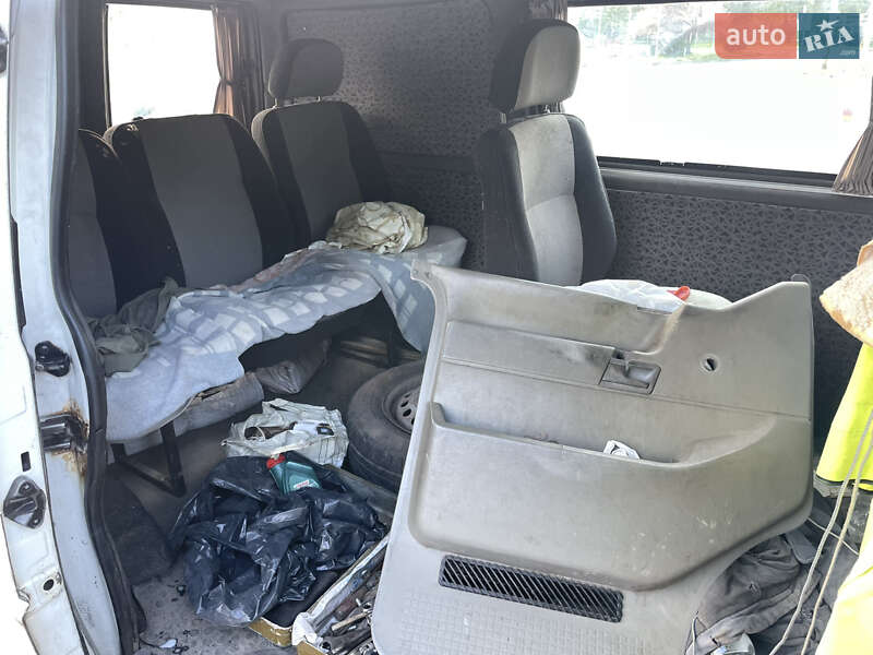 Минивэн Volkswagen Transporter 2000 в Кропивницком