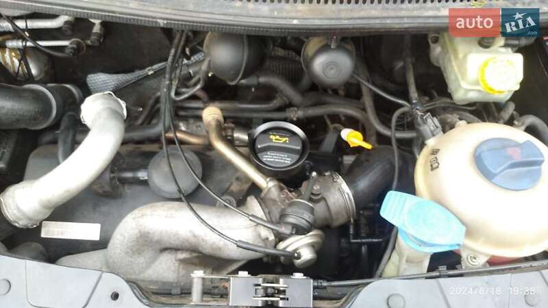 Мінівен Volkswagen Transporter 2004 в Шептицькому