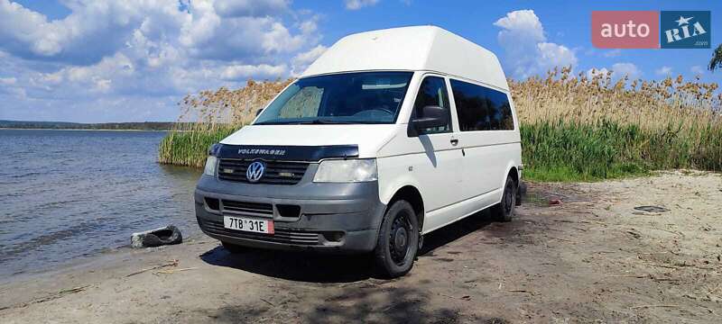 Вантажний фургон Volkswagen Transporter 2009 в 