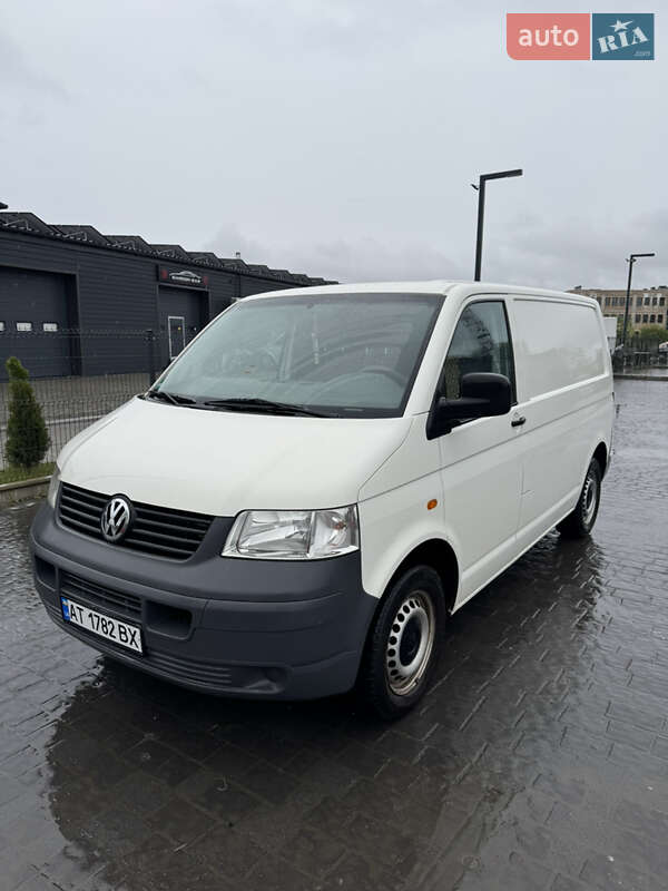 Грузовой фургон Volkswagen Transporter 2006 в 