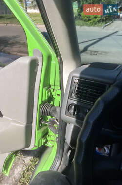 Минивэн Volkswagen Transporter 2001 в 