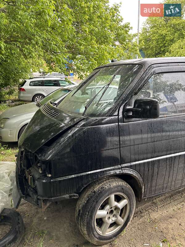 Минивэн Volkswagen Transporter 2000 в Киеве
