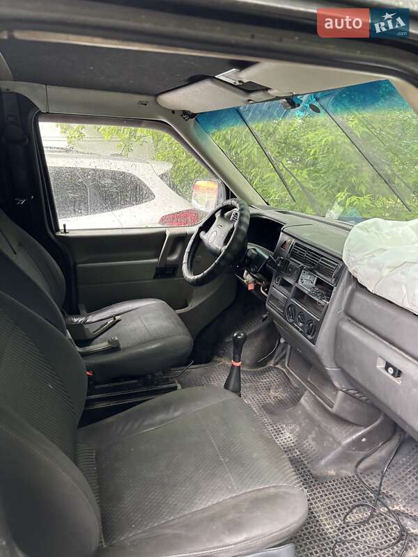 Минивэн Volkswagen Transporter 2000 в Киеве