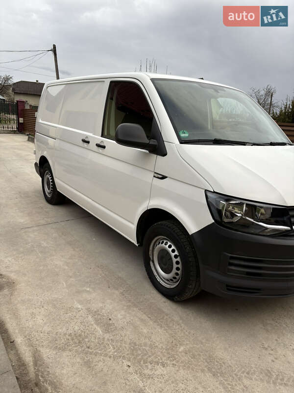 Вантажний фургон Volkswagen Transporter 2016 в 
