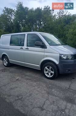 Вантажний фургон Volkswagen Transporter 2012 в Ужгороді