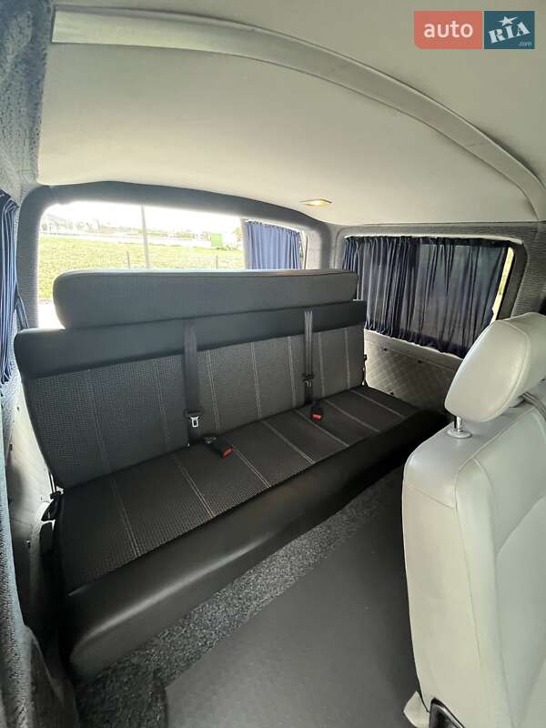 Мінівен Volkswagen Transporter 2016 в Хусті