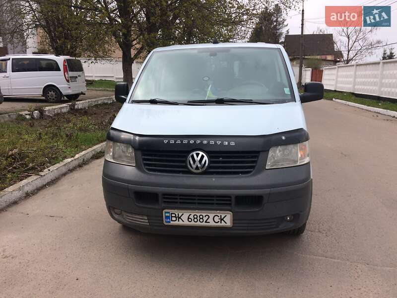 Мінівен Volkswagen Transporter 2005 в 
