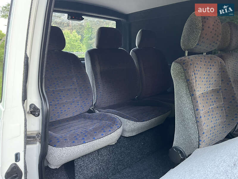 Минивэн Volkswagen Transporter 1999 в Радивилове