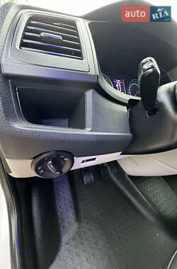 Мінівен Volkswagen Transporter 2017 в 