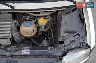 Минивэн Volkswagen Transporter 2003 в 
