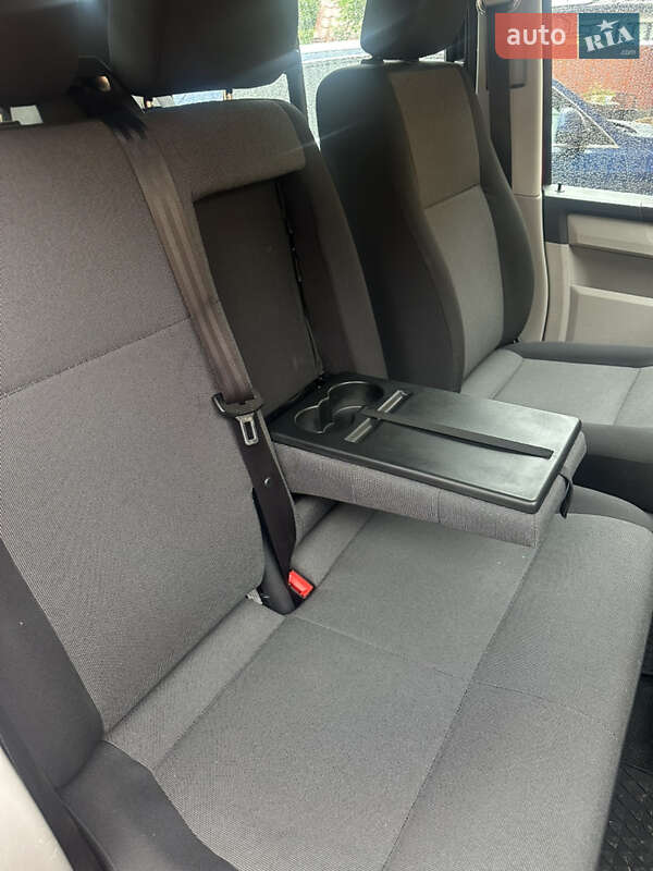 Минивэн Volkswagen Transporter 2016 в Ужгороде
