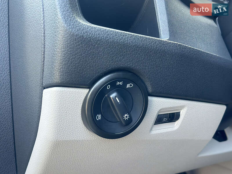 Вантажний фургон Volkswagen Transporter 2018 в Дубні