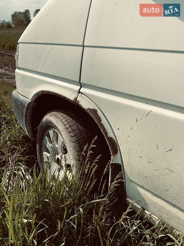 Мінівен Volkswagen Transporter 2001 в Золочеві