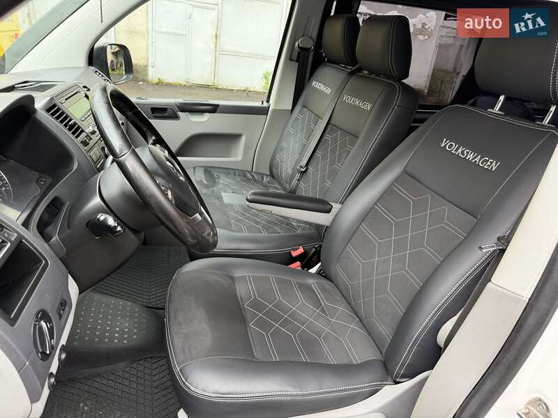 Мінівен Volkswagen Transporter 2014 в Тячеві