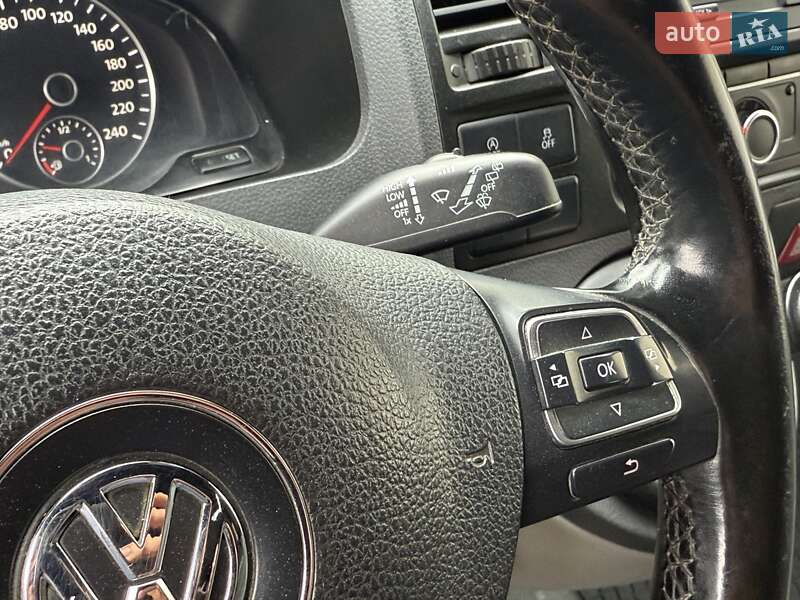 Мінівен Volkswagen Transporter 2014 в Тячеві