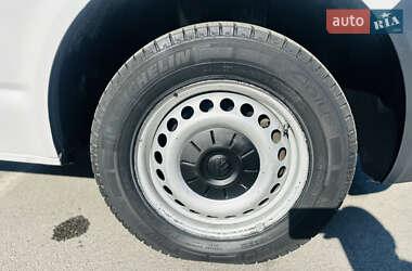 Грузовой фургон Volkswagen Transporter 2017 в 