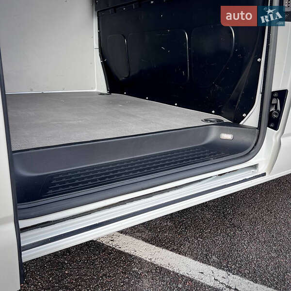 Вантажний фургон Volkswagen Transporter 2018 в Києві