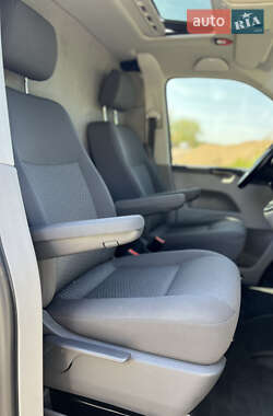 Грузовой фургон Volkswagen Transporter 2015 в 