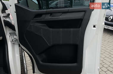 Минивэн Volkswagen Transporter 2019 в 