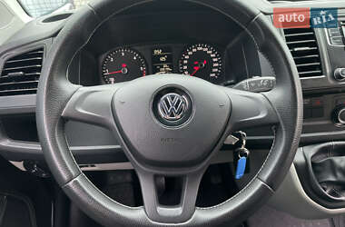 Минивэн Volkswagen Transporter 2019 в 