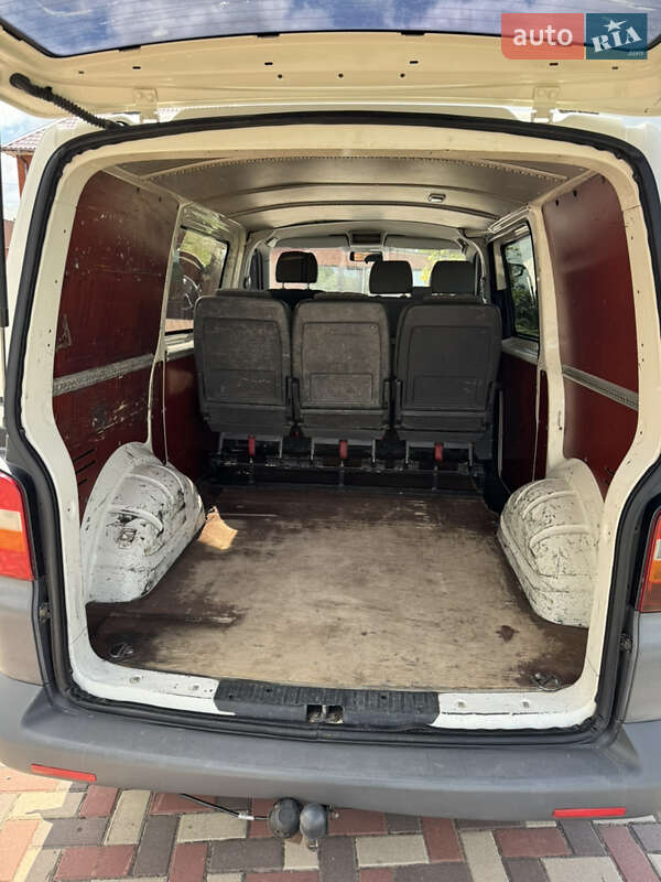 Минивэн Volkswagen Transporter 2006 в Татарбунарах
