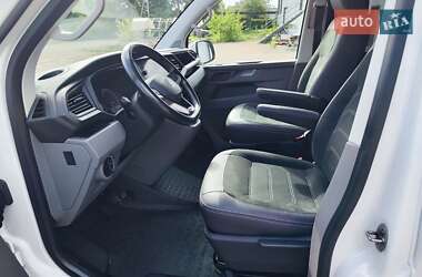 Минивэн Volkswagen Transporter 2021 в 