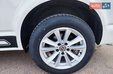 Минивэн Volkswagen Transporter 2021 в 