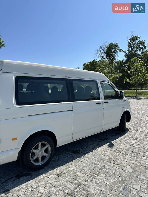 Минивэн Volkswagen Transporter 2005 в Кельменцах