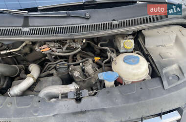 Минивэн Volkswagen Transporter 2006 в 