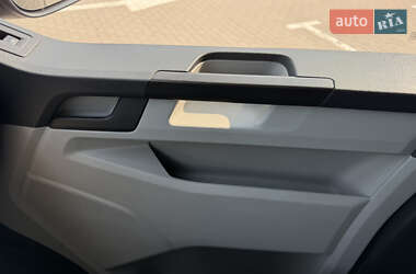 Минивэн Volkswagen Transporter 2018 в 
