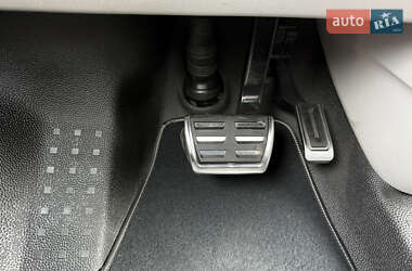 Минивэн Volkswagen Transporter 2018 в 