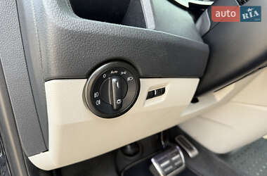 Минивэн Volkswagen Transporter 2018 в 