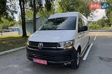 Вантажний фургон Volkswagen Transporter 2018 в Кореці