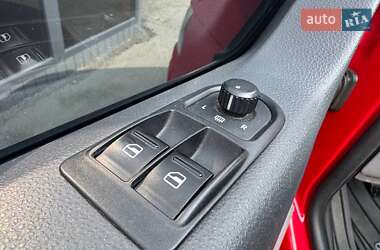 Грузовой фургон Volkswagen Transporter 2011 в 