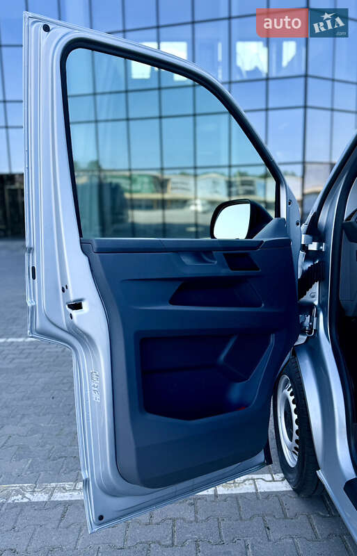 Грузовой фургон Volkswagen Transporter 2021 в Черновцах