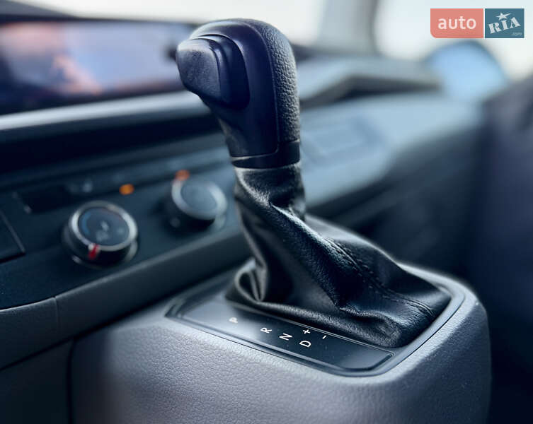 Грузовой фургон Volkswagen Transporter 2021 в Черновцах