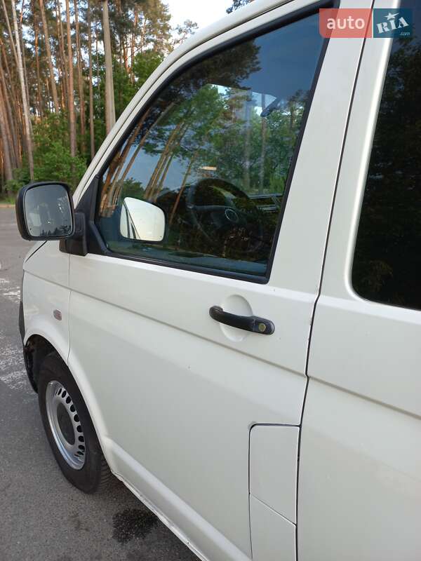Минивэн Volkswagen Transporter 2007 в Ирпене
