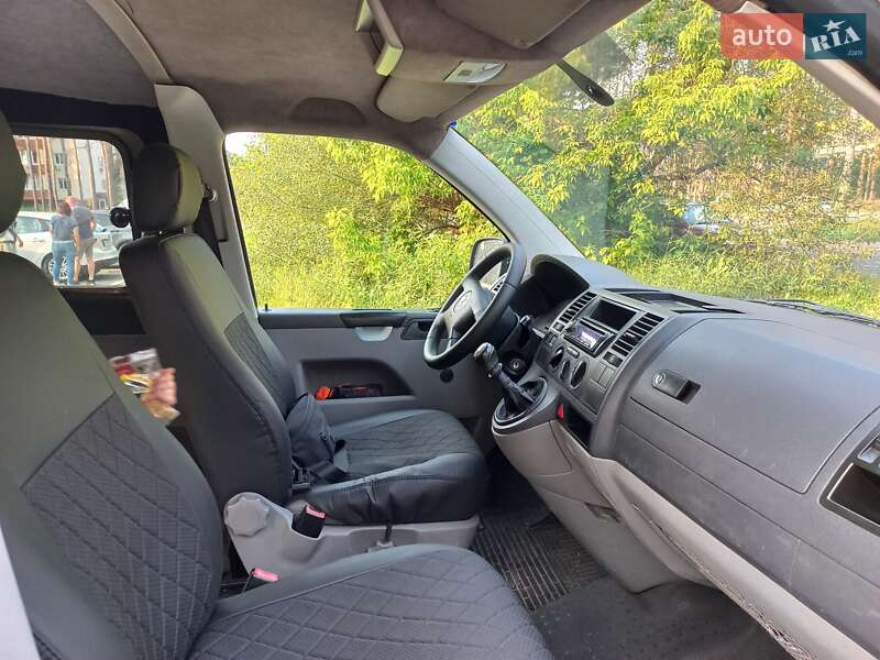 Минивэн Volkswagen Transporter 2007 в Ирпене