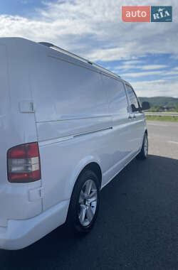 Грузовой фургон Volkswagen Transporter 2012 в 